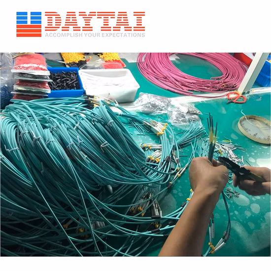 1.5 m ランジ シ​​ンプレックス-マルチモード-OM4-SC/PC-SC/PC-Glasfaser-Patchkabel