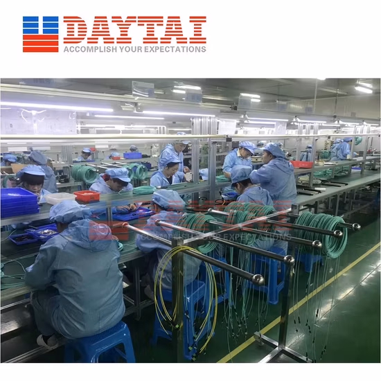 オス-オス マルチモード光ファイバー MPO タイプ B パッチ ケーブル